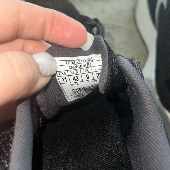 ✨Brooks Revel 4  Sz 11 Running Shoe - Women's✨ - Picture 8 of 9